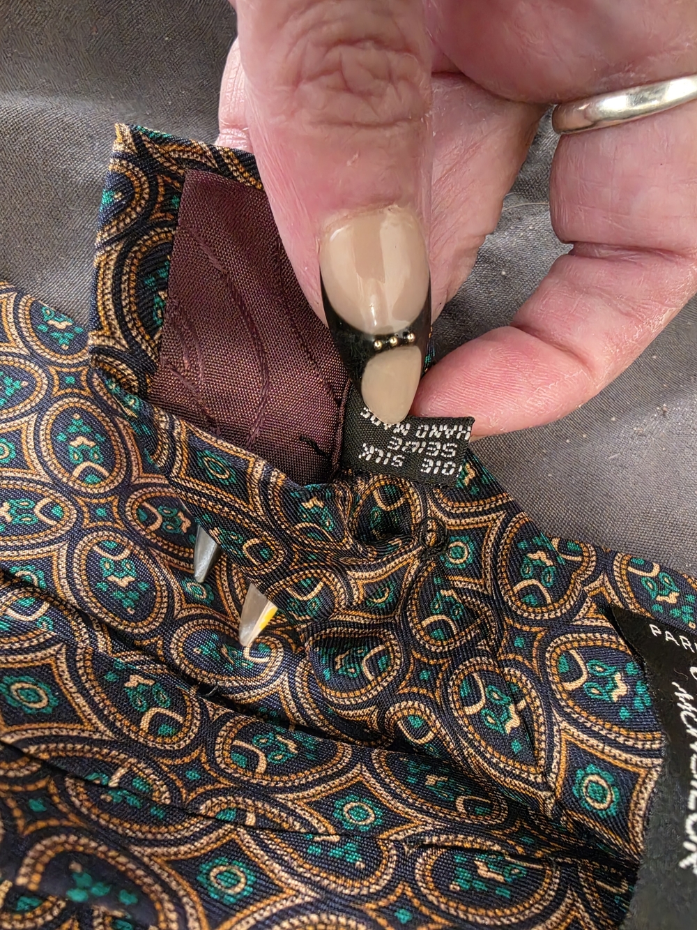 AUTHENTIC Dior Silk Tie in Green and Gold Geometric Pattern - Picture 5 of 6